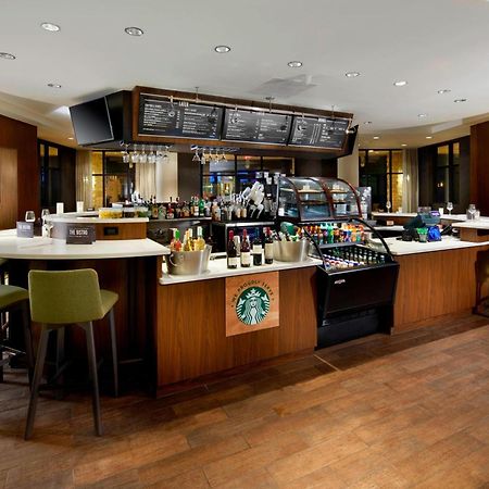 Courtyard By Marriott San Antonio Six Flags At The Rim Hotell Exteriör bild