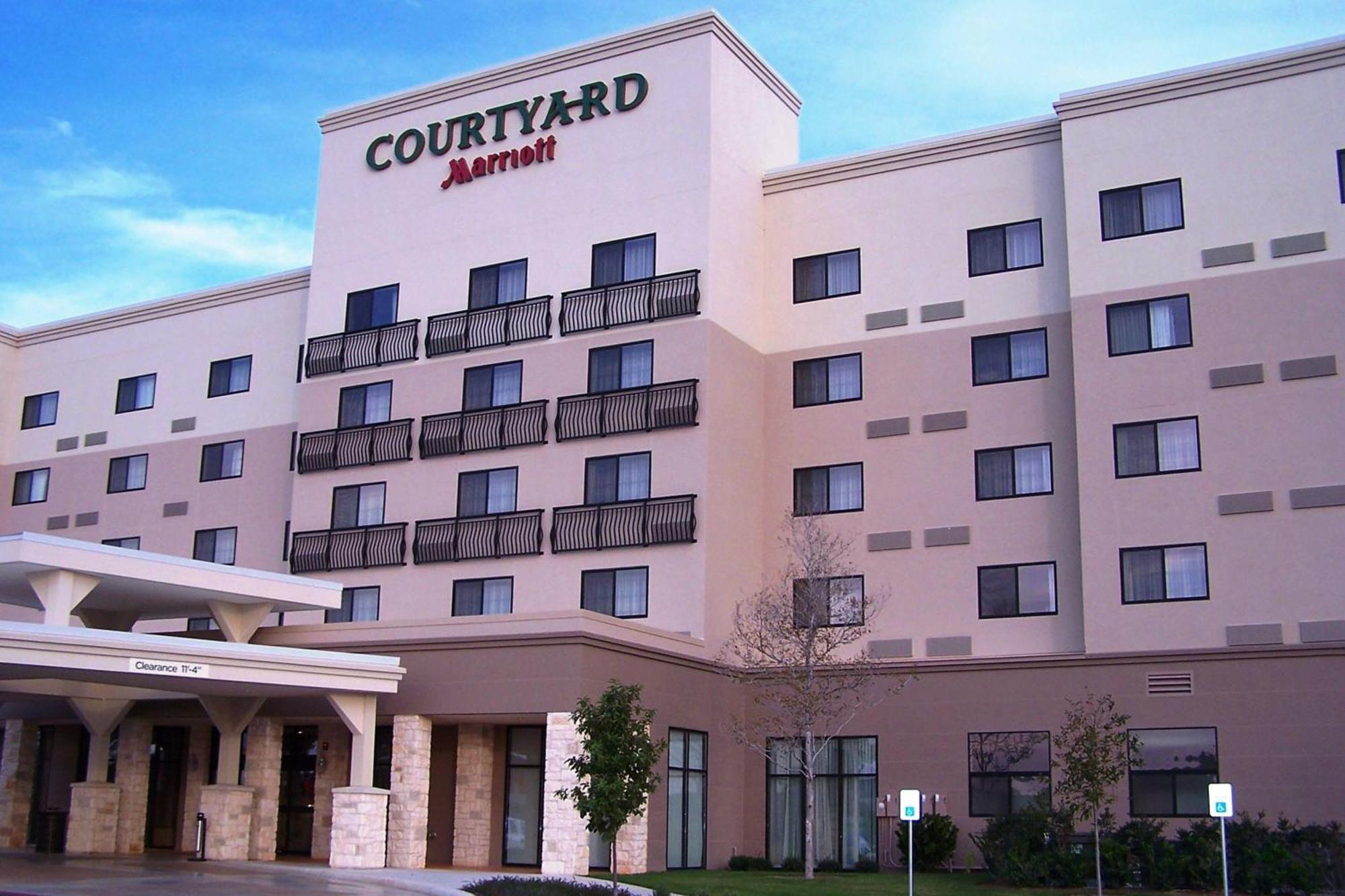 Courtyard By Marriott San Antonio Six Flags At The Rim Hotell Exteriör bild
