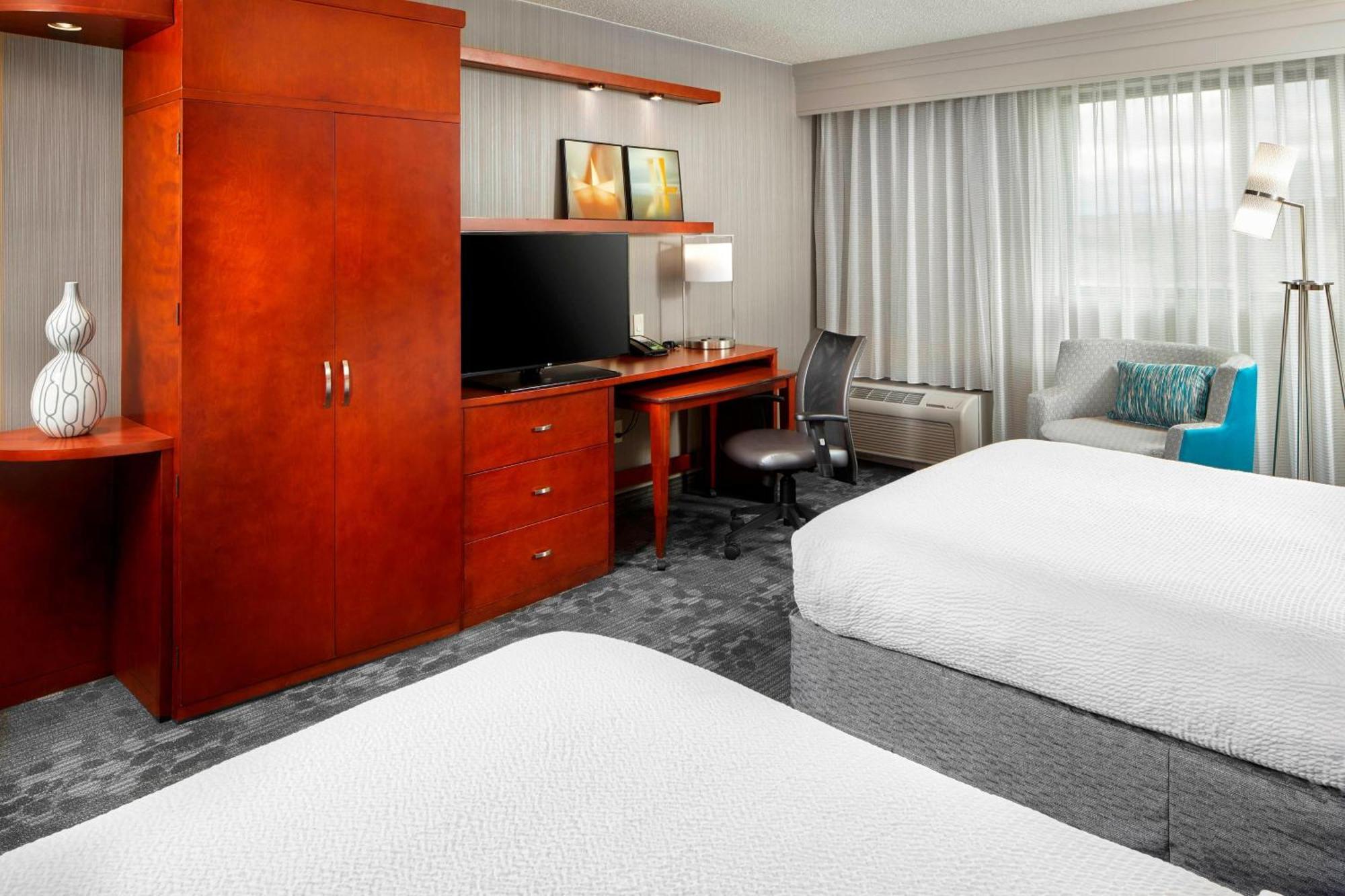 Courtyard By Marriott San Antonio Six Flags At The Rim Hotell Exteriör bild