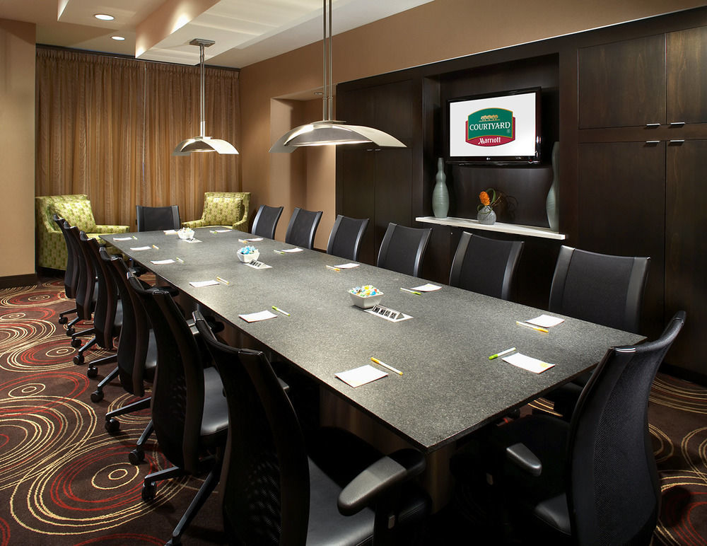 Courtyard By Marriott San Antonio Six Flags At The Rim Hotell Exteriör bild