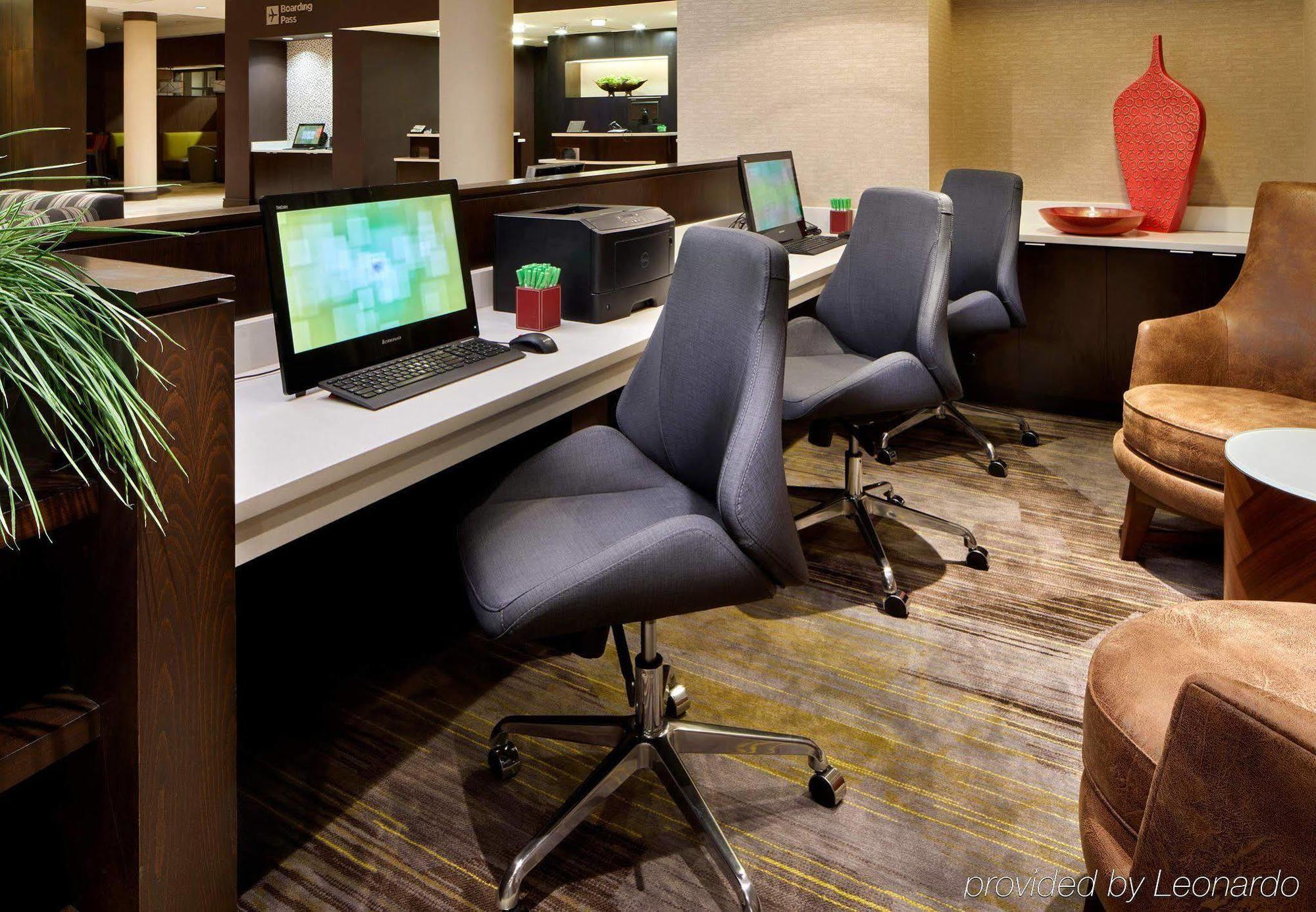 Courtyard By Marriott San Antonio Six Flags At The Rim Hotell Exteriör bild